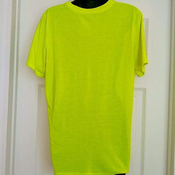 Gildan Boston Strong Tee- Men's Medium - Picture 3 of 4